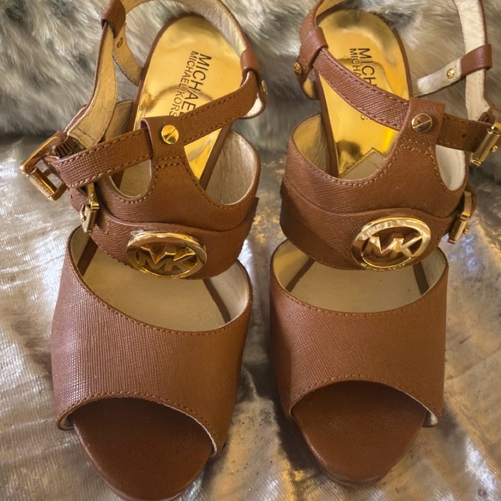 Michael Kors Brown heels Size 8 1/2